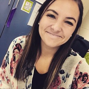 Meet your Posher, Alyssa